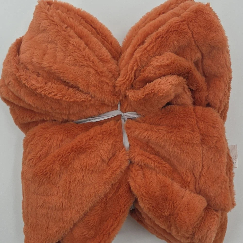 Luxurious Orange 
